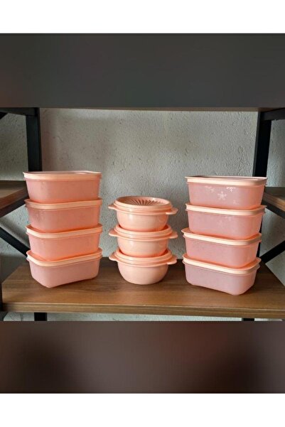 Tupperware 8 Pieces of 450 ml Alaska and 3 Pieces of 400 ml Star Containers.