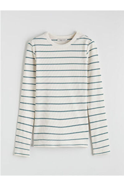 LC Waikiki بدلة نسائية من plus-store بياقة دائرية وأكمام طويلة، بنمط مخطط. ها...