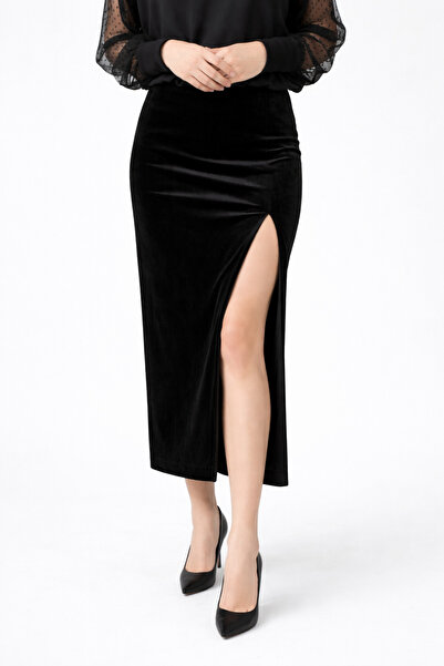 Butik Velvet Long Skirt with a Slit Above My Knee