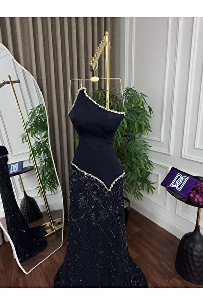 BTROON Barbie-style evening dress with a flared chiffon bodice, embroidered w...