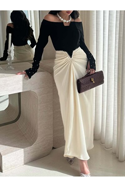 SKY dresses black dress on beige Barbie