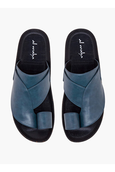 Al Waha صنادل رجالية بتفاصيل حلقات أصابع القدم، من تشكيلة رمضان العربية