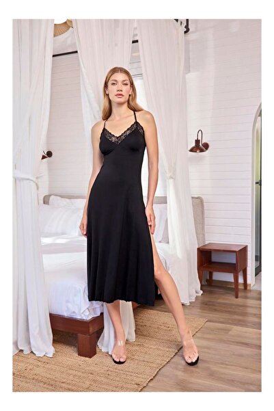 byasafkids Lace and Low-Cut Nightgown