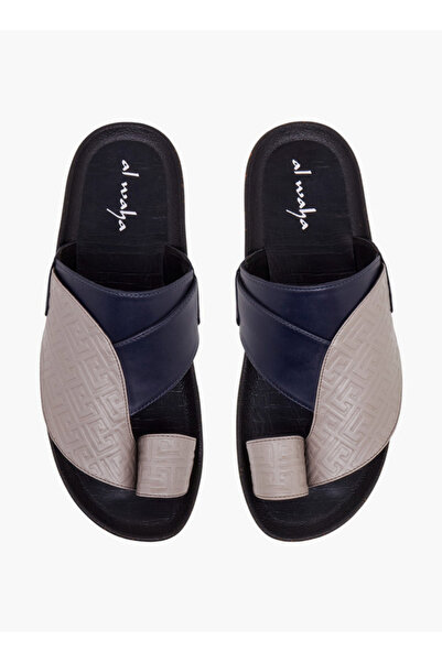 Al Waha صنادل رجالية بتفاصيل حلقات أصابع القدم، من تشكيلة رمضان العربية