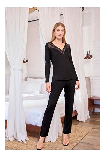 byasafkids Long Sleeve Lace Trimmed and Low-Cut Pajama Set