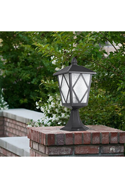 HAMER Glass lantern with a black lid, elegant classic design