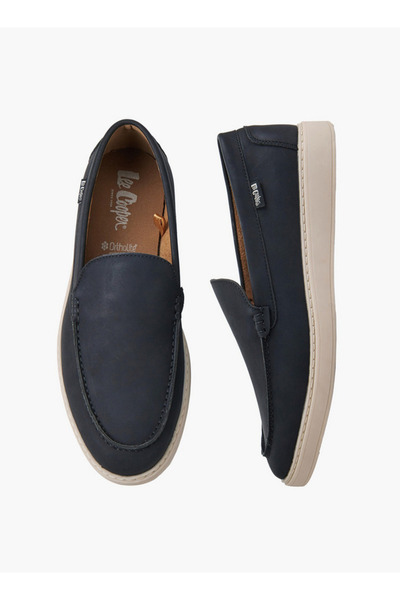 Lee Cooper حذاء رجالي سهل الارتداء من أونكس