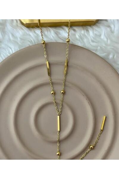 Septemmart قلادة ذهبية اللون بتصميم بسيط مع قضيب باجيت وتفاصيل دوريكا