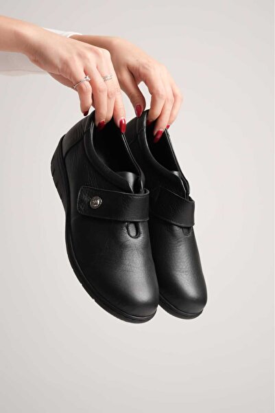 AYAKKABİSEPETİ ΜΑΥΡΑ ΓΥΝΑΙΚΕΙΑ ΠΑΠΟΥΤΣΙΑ ΑΜΑΝΙΤΑΣ από ΓΝΗΣΙΟ ΔΕΡΜΑ με Velcro