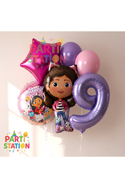 Parti Station Gabby Dollhouse Temalı 9 Yaş Doğum Günü Balon Süsleme Seti