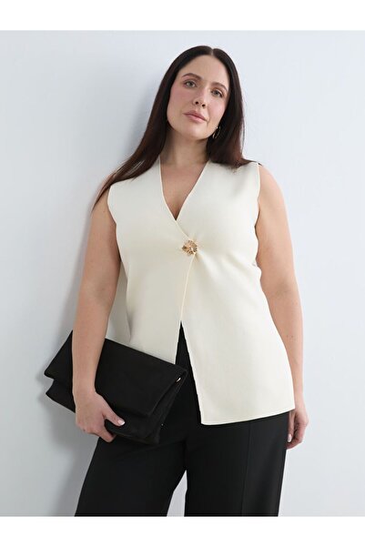 LC Waikiki Plus Size V-Neck Women's Knitwear Vest