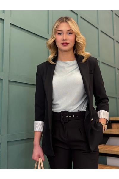 AYHAN Kadın Düğme Detaylı Kolları Manşetli Cepli Blazer Ceket