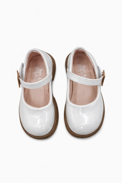 Generic Girl's Beige Soft Soled Performance Shoesv