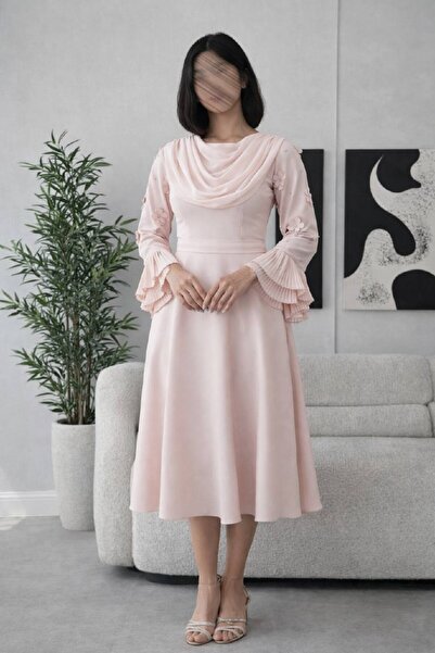 RWETA Soft pink dress with a draped collar and sleeves