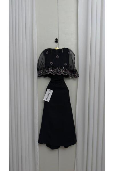 ABRARYZ Dress with a floral veil