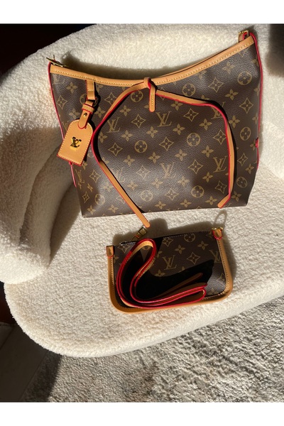 Generic Medium size women's bag