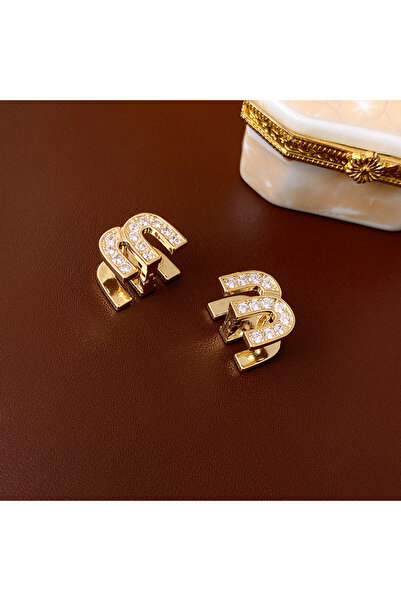 Choice أقراط مرصعة بأحجار الراين على شكل حرف M ذهبي اللون، مزودة بإبزيم للأذن...