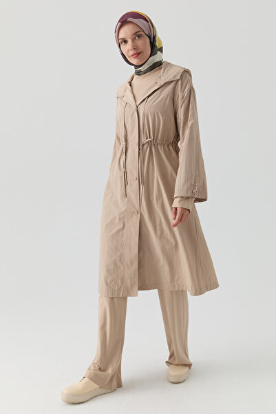 Tuğba Bağcık Detaylı Yağmurluk - Bej