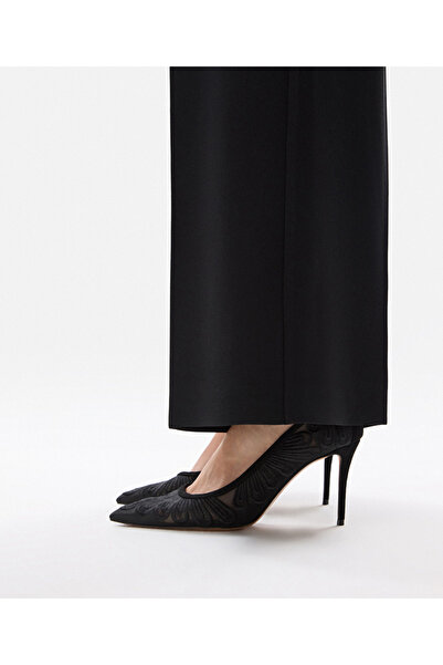 İpekyol Nakışlı sivri burun topuklu ayakkabı