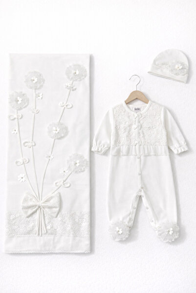 Kardeşler Bebe Çiçek İşlemeli Kız Bebek Battaniye Tulum 3’lü Set