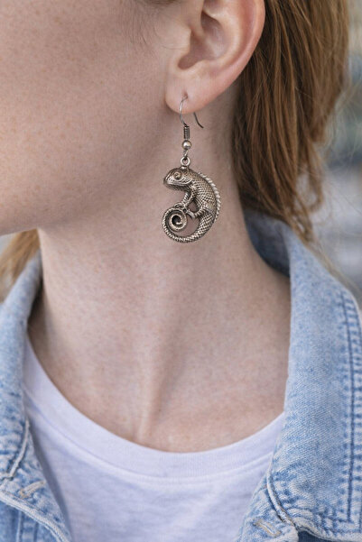 HER ŞEY NOTA www.herseynota.com حلق حلزوني على شكل الحرباء - حلق متدلي بلون ف...