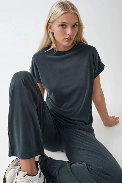 Hiccup Мека на допир модална базова тениска Busem Collection