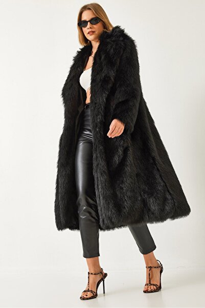 Hiccup Bianco Lucci long fur coat
