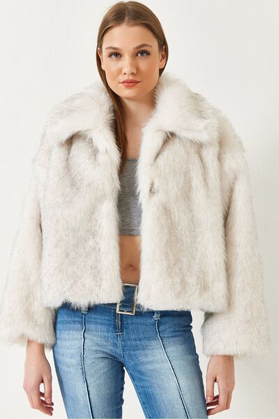 Hiccup Bianco Lucci coat with faux fur collar and lining