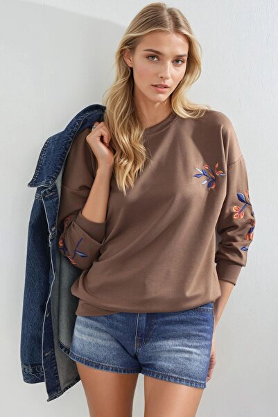 Hiccup Hanorac Brodat cu Guler Rotund, Atingere de Modal – Colecția Bersan