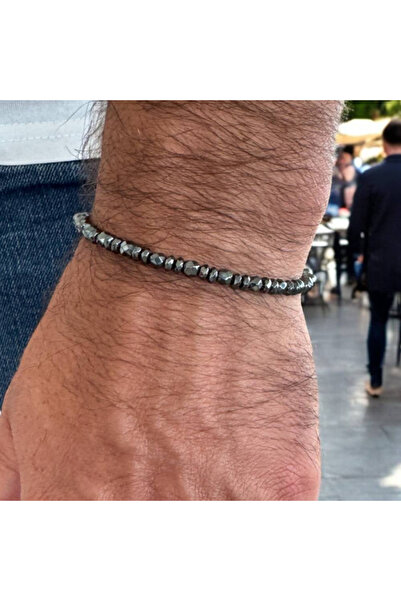 Ezera Elegant Men's Bracelet Made of Faceted Hematite Leander on Elastic