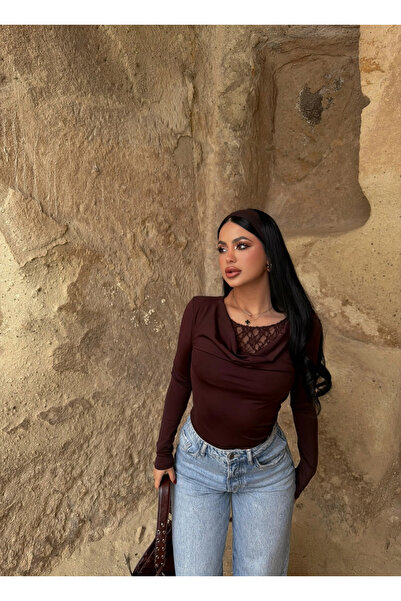 kırmızı butiks Kahve Göğüs Güpürlü Bluz