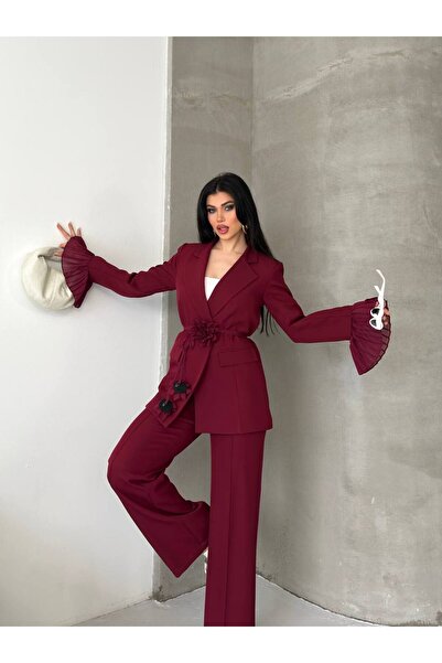 ZF BUTİK Costum de damă cu detalii cu accesorii în formă de trandafir