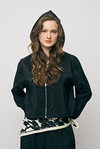 Orfeo Negro Women's Comfort Hooded Zippered Crop Jacket with Elastic Waist