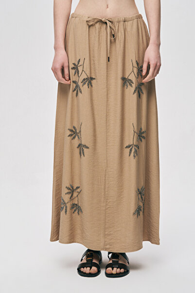 Orfeo Negro Women's Leaf Embroidered Maxi Skirt with Lace Detail