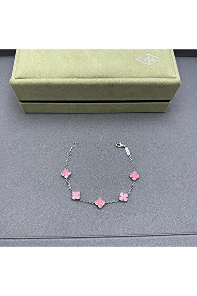 Treasures سوار فان كليف أند آربلز هو سوار فينتاج ألامبرا.