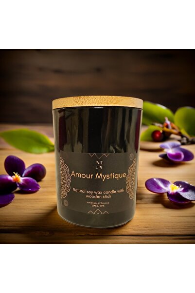 Nixy Lumânare artizanală din ceară de soia,Amour Mistique 200 G