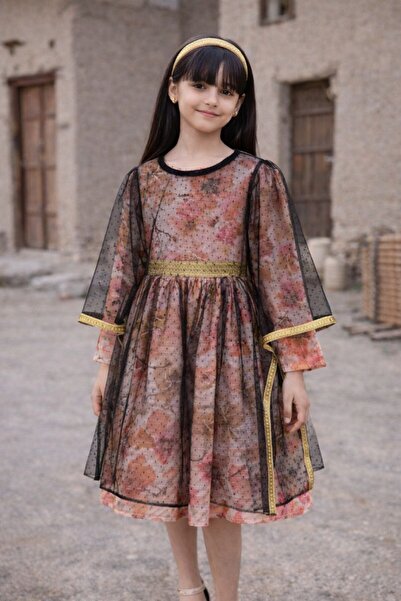 La reina petite A pink floral cotton dress embroidered with sequins, with a m...