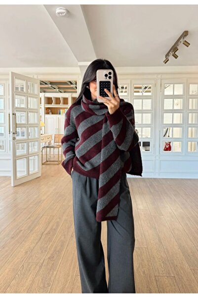 CADDELAMODA Women's Verev Striped Scarf Sweater