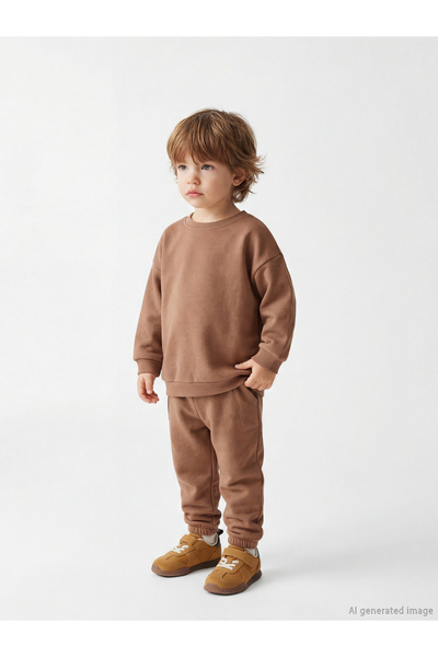 LC Waikiki مجموعة إلسيفا من الملابس الرياضية البنية للأطفال الذكور