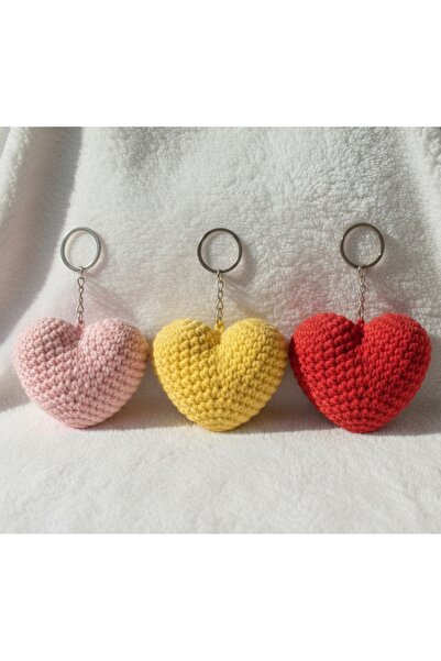 elimdeki sanat Tubicraft Triple Heart Keychain ❤