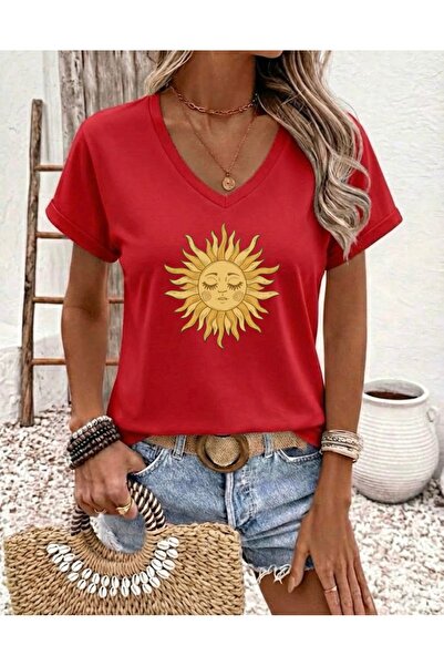FUFLUNS تي شيرت نسائي كبير الحجم بياقة على شكل حرف V مطبوع عليه شمس صفراء
