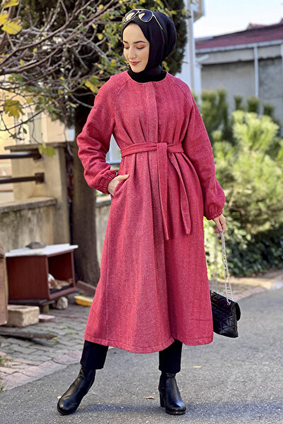 İbrahim Burak Etiler Collection قبعة مخيطة بأزرار وزهرة الرمان