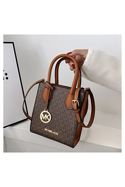 Michael Kors Plus حقيبة كروس صغيرة بشعار، حقيبة كتف، حقيبة يد