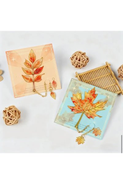 shika 1Pc Vintage Autumn Leaves Hollowed Out Bronze Metal Bookmark Teacher Writer Friend Gift