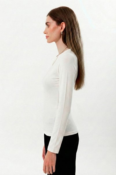 UNIQVIBE 100% Organic Cotton White Crew Neck Long Sleeve Women's T-Shirt