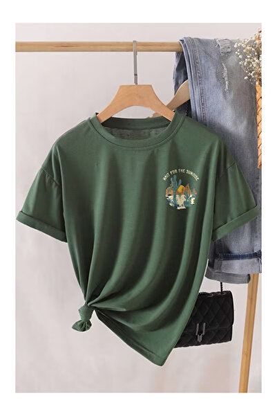 LAYORA Street Spirit T-Shirt That Goes with Every Combination