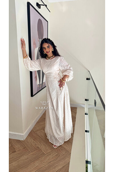 Warazan A long, soft dress with wide sleeves