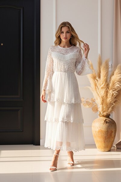 Bambaleno Elegant white lace midi dress