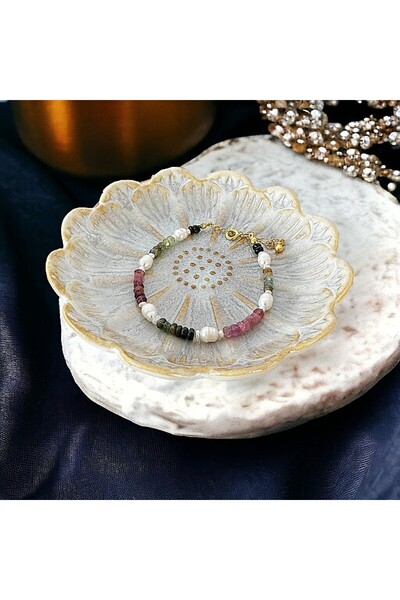 Ezera Descoperă un univers fascinant de culori - Brățară din perle și turmali...