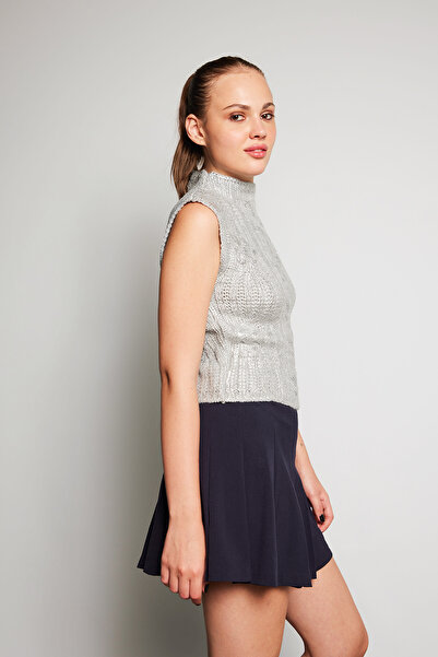 Avrile Shiny Printed Sweater with Hair Braids